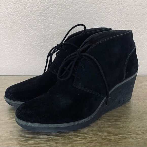Clarks Collection Black Suede Lace-Up Ankle Boots 10 - Picture 1 of 9